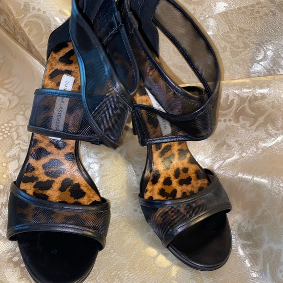 Diane von Furstenberg 4” heels sandals - Picture 6 of 7